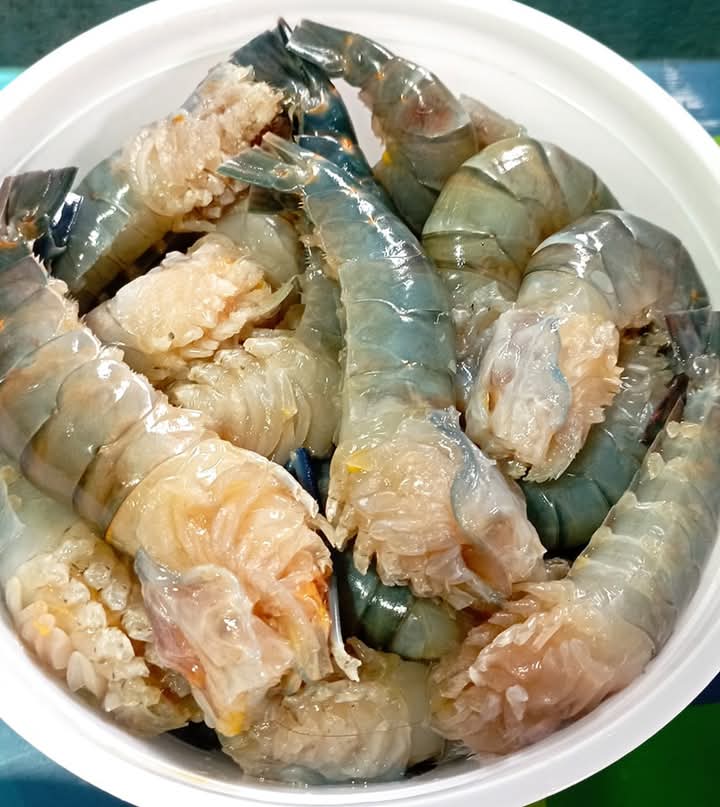 নদীর গলদা চিংড়ি (15/20পিসে Kg)- Per কেজি